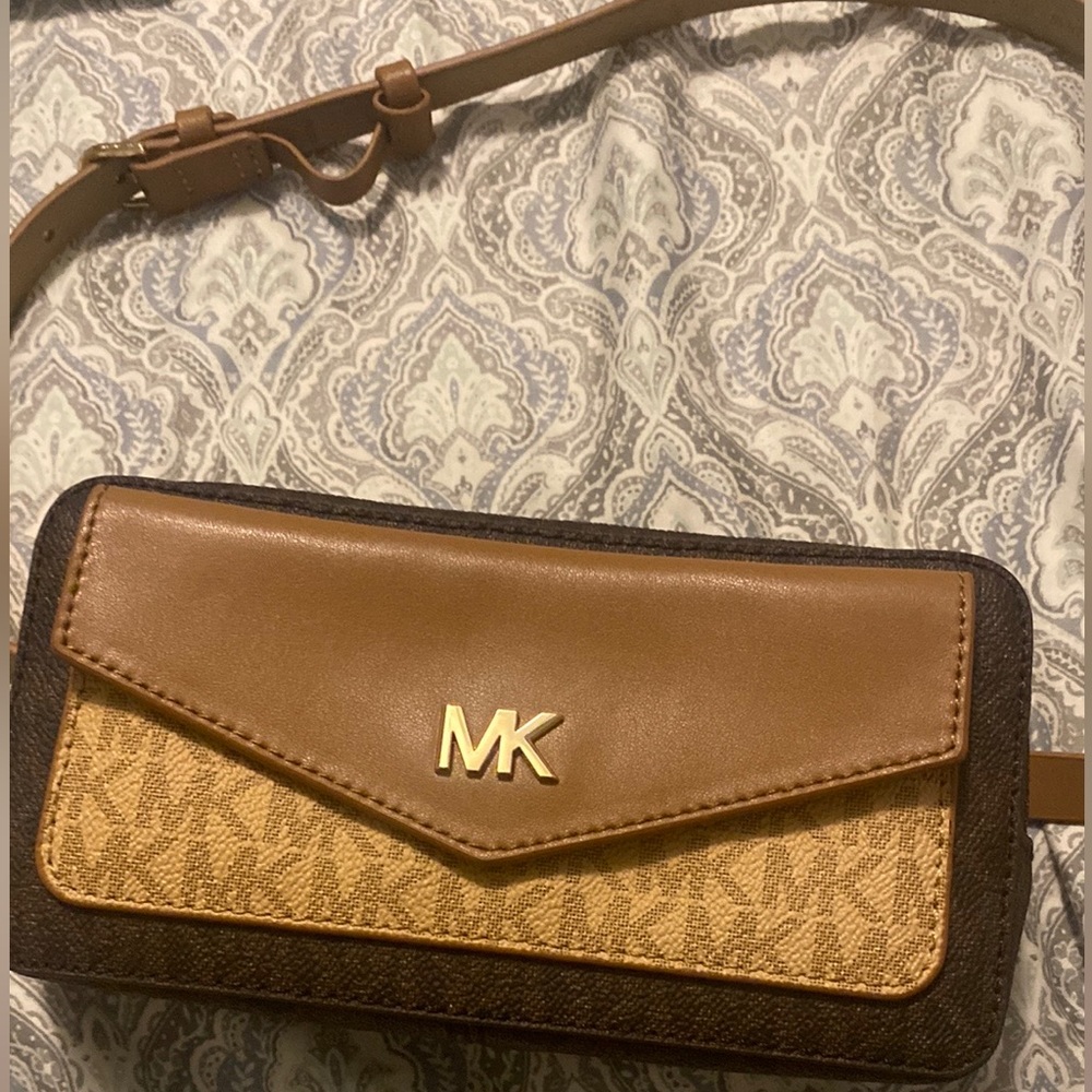 Michel Kors waist belt bag - Picture 1 of 5